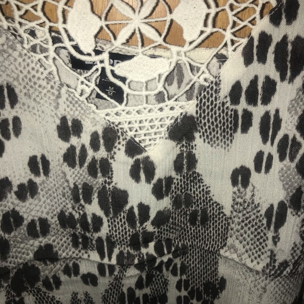 Express NWT Woman’s Size Medium Animal Print Cami - Picture 5 of 16